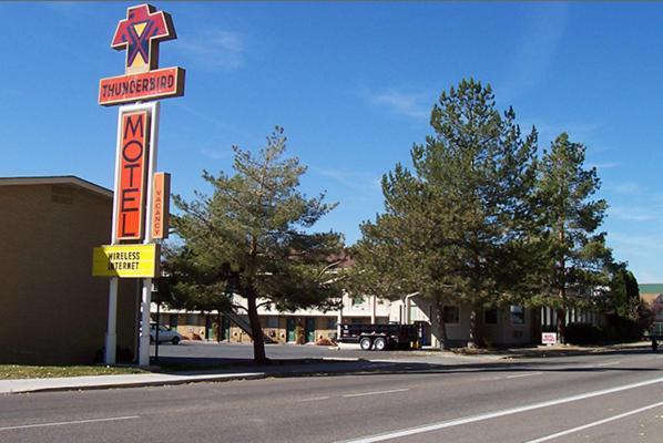Thunderbird Motel ポカテッロ エクステリア 写真